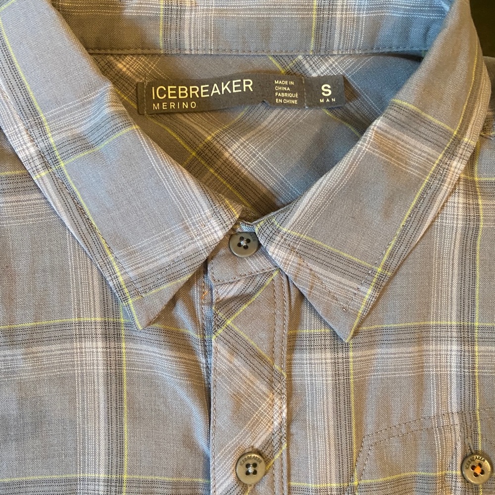 Icebreaker 100% Wool Buttondown